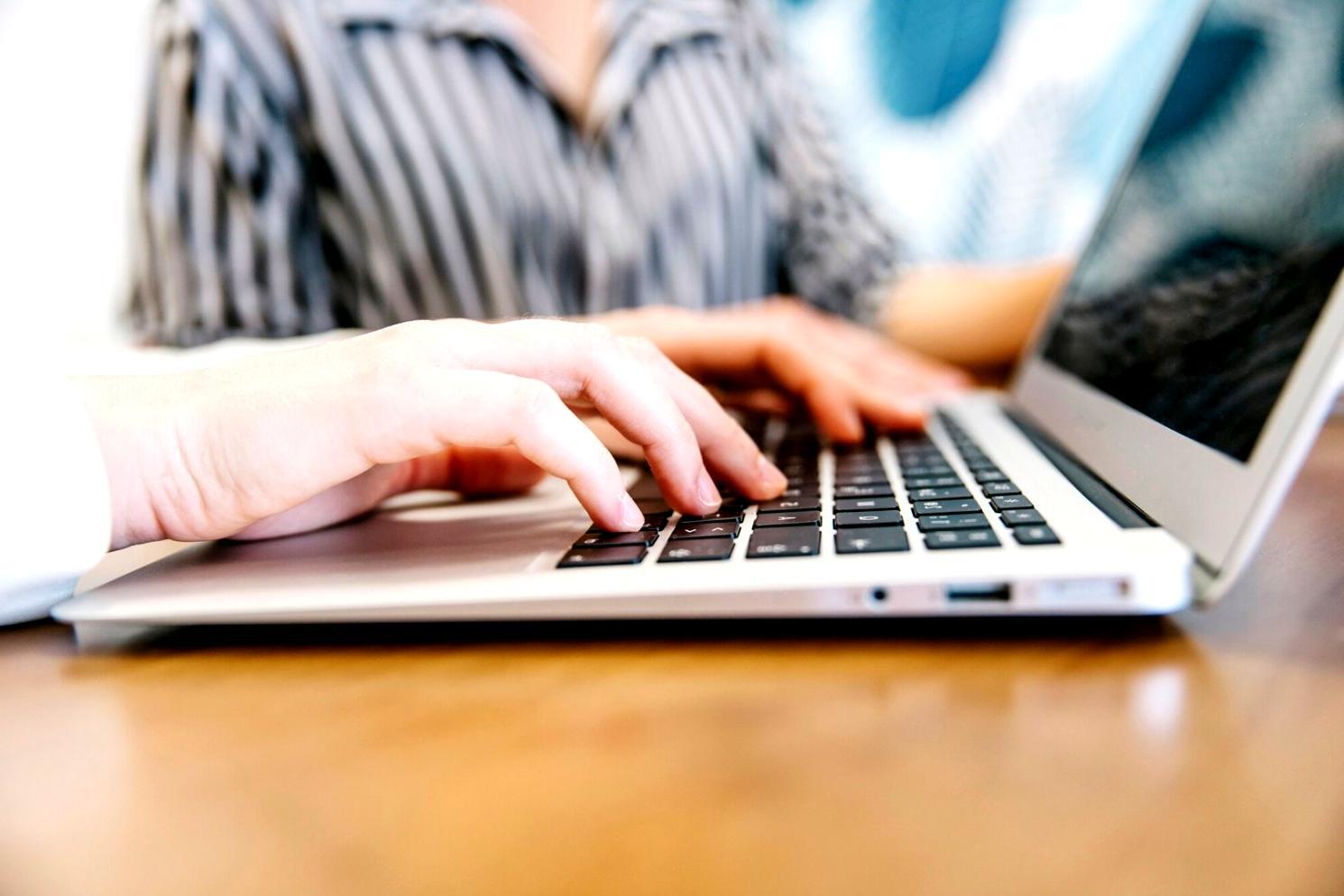 Moderne Finanzanalyse und Bewertungsmethoden bei lyrosent